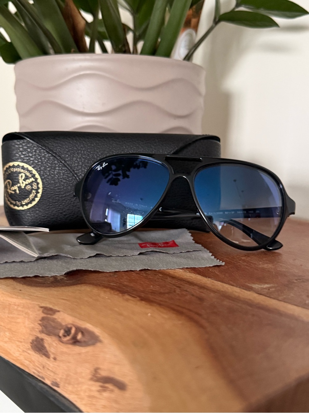 Ray-Ban Cats 5000 59mm Gradient Aviator Black Frame Sunglasses - Picture 4 of 13